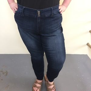 Torrid Jegging - Dark Wash (Tall) Size 24